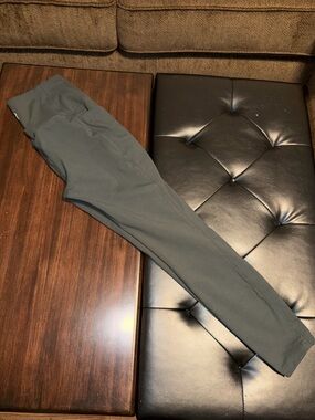 Women's High-Rise Leggings in Slate Green